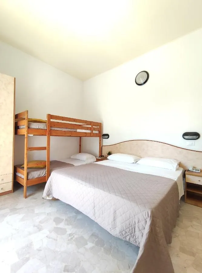 Hotel Galassia Rimini 3*,